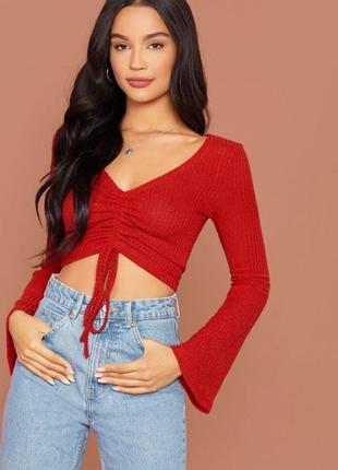 Красная кофта топ с длинными расклешенными рукавами от shein