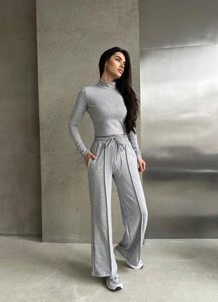 Костюм жіночий