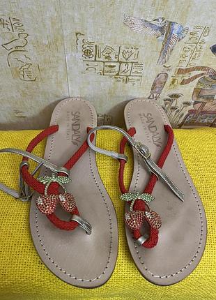 Літні італійські сандалі