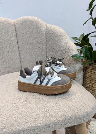 Кросівки дитячі