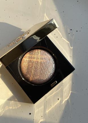 Тени bull; Luxe Eye Shadow in Melting Point Rich Metal