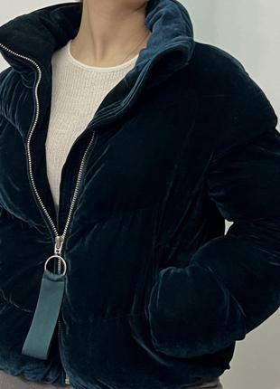 Велюрова курточка bershka