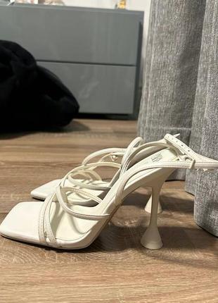 Туфлі zara