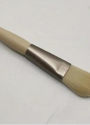 Кисть для тонального крема и маски