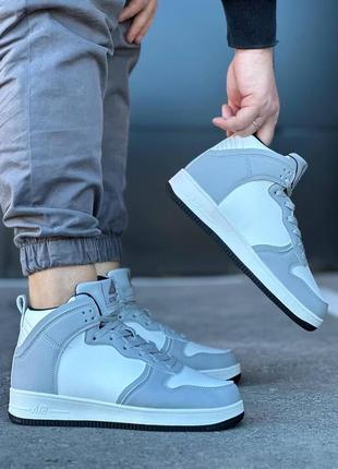 Кросівки розпродаж