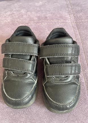 Кроссовки adidas 23