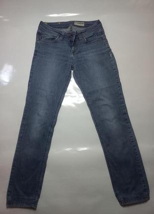 Джинсы женские