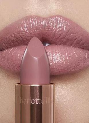 Розкішна нюдова зволожуючи помада charlotte tilbury pillow talk fair