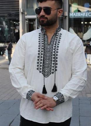 Мужская вышитая рубашка