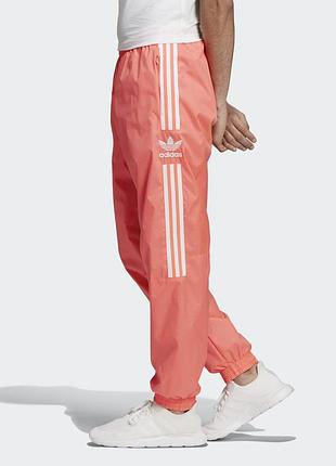 Чоловічі спортивні штани плащові adidas xs