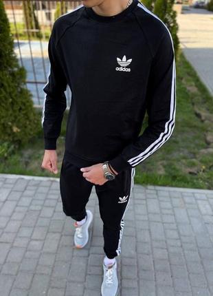 Спортивный костюм adidas