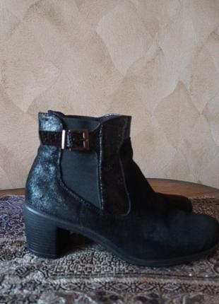 Ботинки женские..