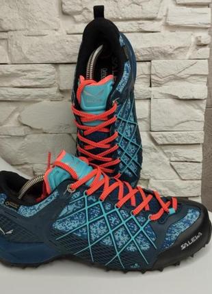 Кросівки жіночі salewa