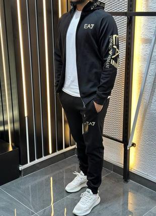 Демисезонный черный спортивный костюм emporio armani с капюшоном