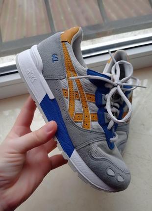 Оригинальные кроссовки asics