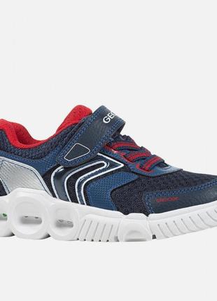 Кросівки для хлопчика geox /кросівки з мигалками