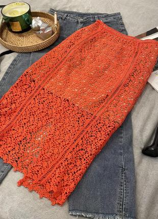 Спідниця міді