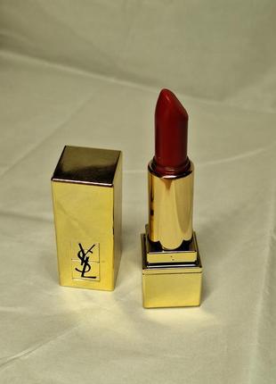 Помада для губ saint laurent x bruno v roels saint laurent sweater 01 le rouge