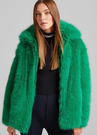 Шуба bershka