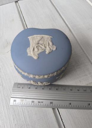 Декор шкатулка wedgwood andia бисквитный фарфор фарфор фарфор