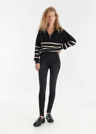 Джинсы slim с высокой посадкой в идеальном состоянии