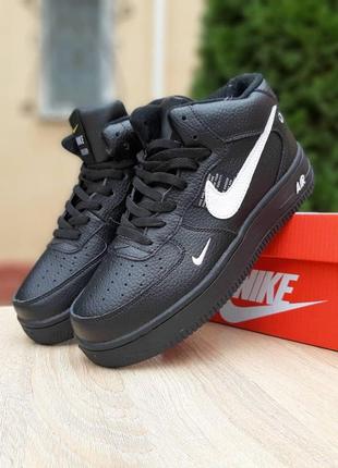 Мужские кроссовки nike air force 1 mid lv8 чёрным с белым высокие