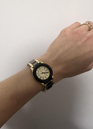 Наручные часы lipsy