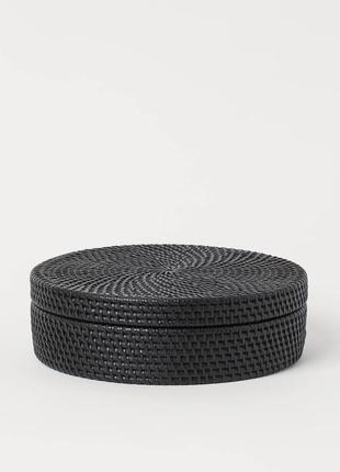 Плетений кошик з ротангу h&m home чорний