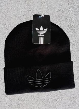 Шапка adidas черная