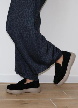 Замшеві лофери туфлі лофери