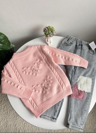 Стильный, красивый свитерик для девочки 
материал машинная вязка