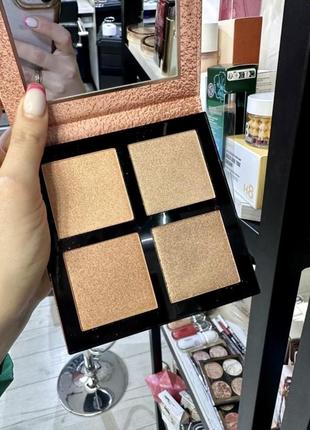 Палетка хайлайтеров essence