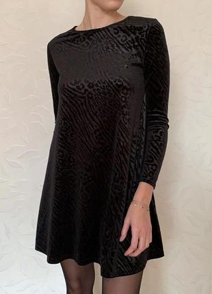 Чорна оксамитова базова леопардова сукня трапеція river island