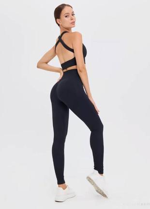 Лосини в рубчик з push up ефектом та ефектом утяжки