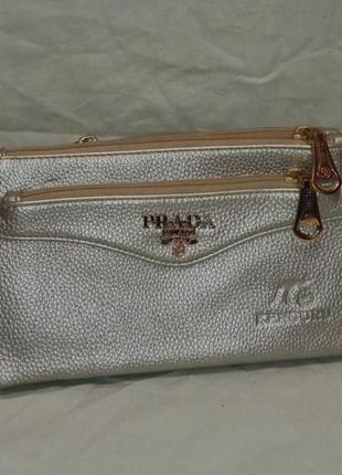 Сумка серая не оригинальная но очень красивая