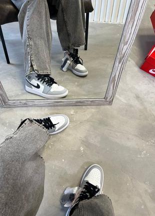 Кроссовки nike jordan 1 mid grey3 фото