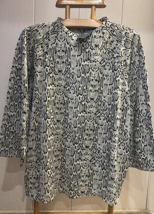 Кофточка в наявності.