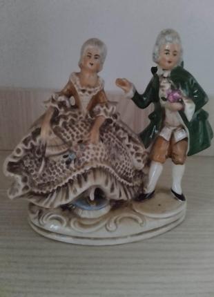 Статуэтка "пара на балу"