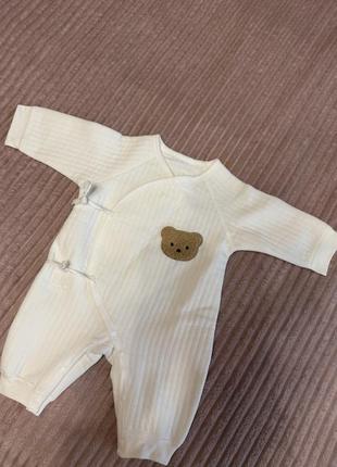 Человечек с мишкой