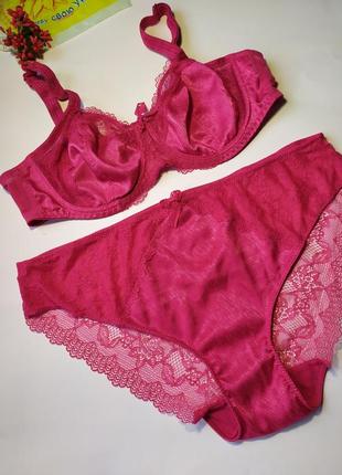 Красивый комплект белья eur 95e, трусики 4xl
