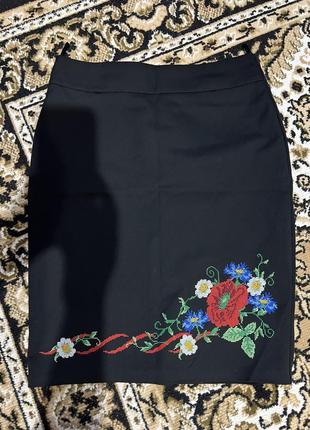 Юбка с вышивкой
