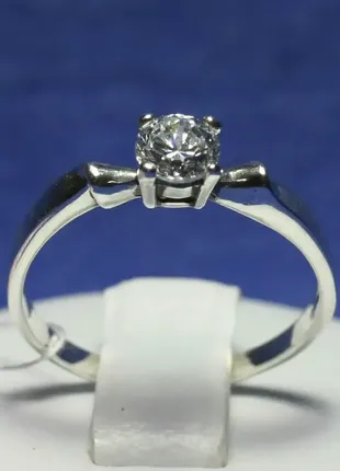 Серебряное кольцо с прозрачным фианитом 1044