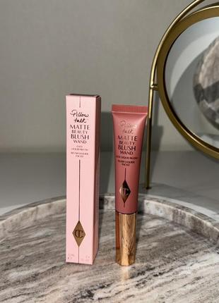Матові румʼяна matte beauty blush wand pillow talk charlotte tilbury