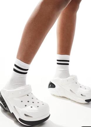 Крокс белые crocs bubble crush clog white на платформе