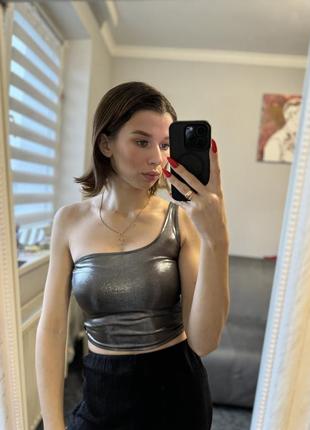 Топ на одно плечо от h&m