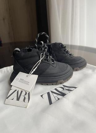 Чобітки zara