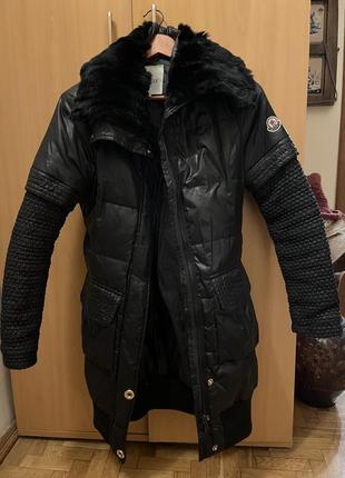 Пуховик, куртка moncler s,m