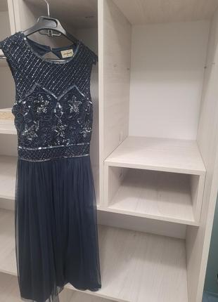 Платье вечернее