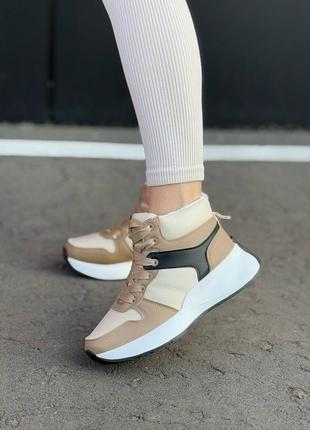 Женские зимние кроссовки