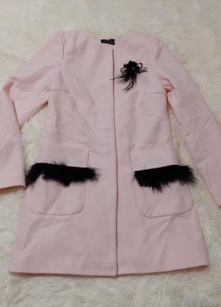 Пальто для девочек розовое